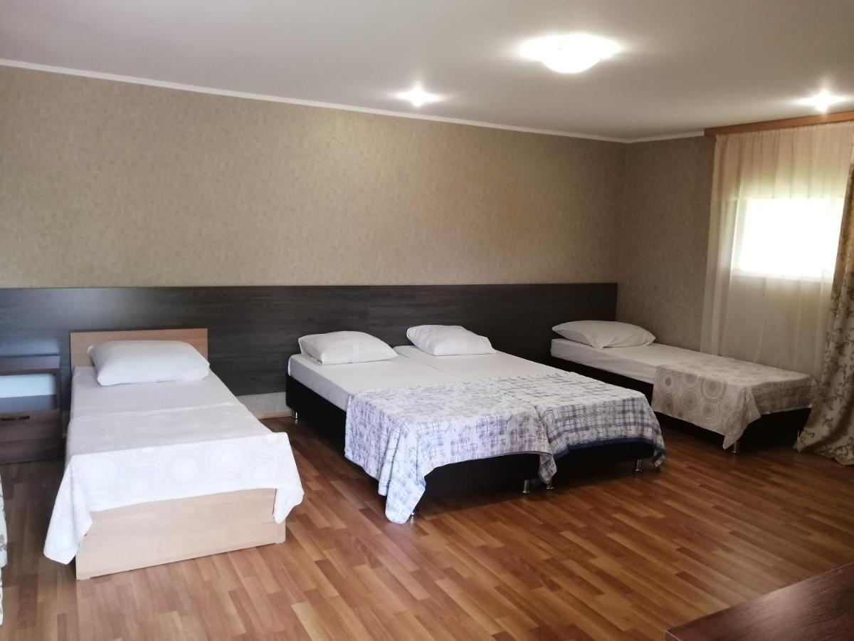 Мини-Отель На Агрба 22А Pitsunda Exterior foto