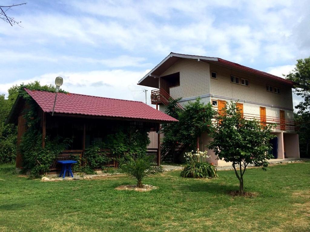 Мини-Отель На Агрба 22А Pitsunda Exterior foto