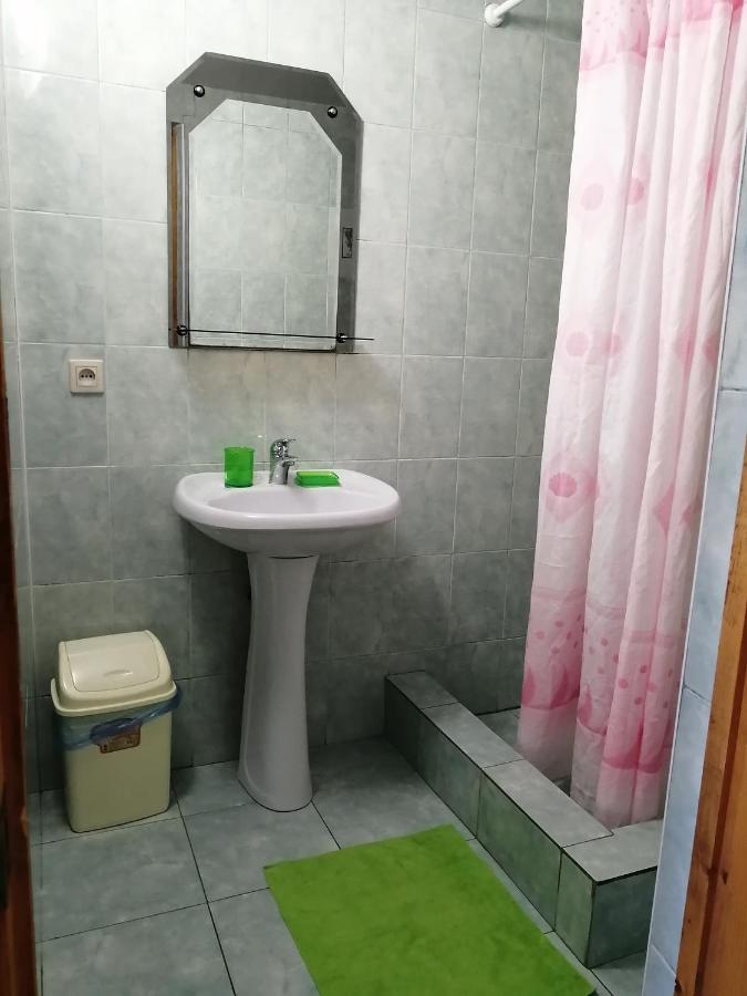 Мини-Отель На Агрба 22А Pitsunda Exterior foto