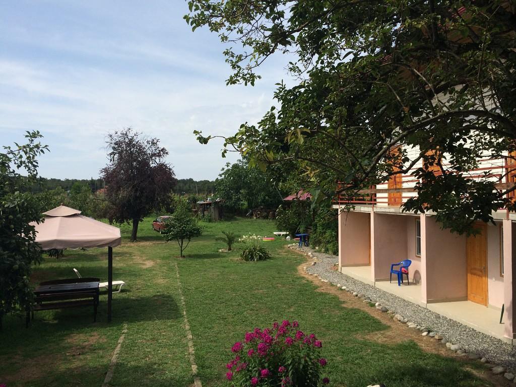 Мини-Отель На Агрба 22А Pitsunda Exterior foto